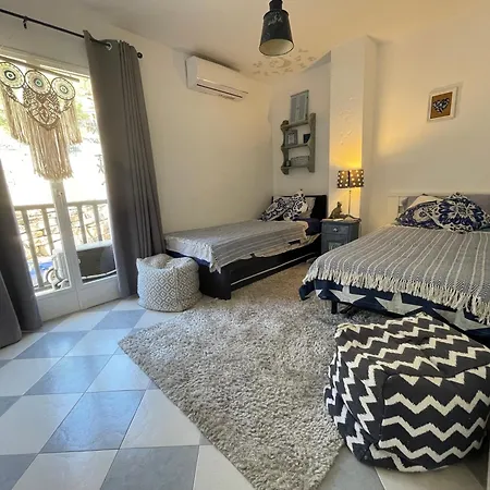 Lomas De Apartment *