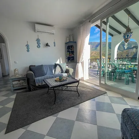 Lomas De Apartment *